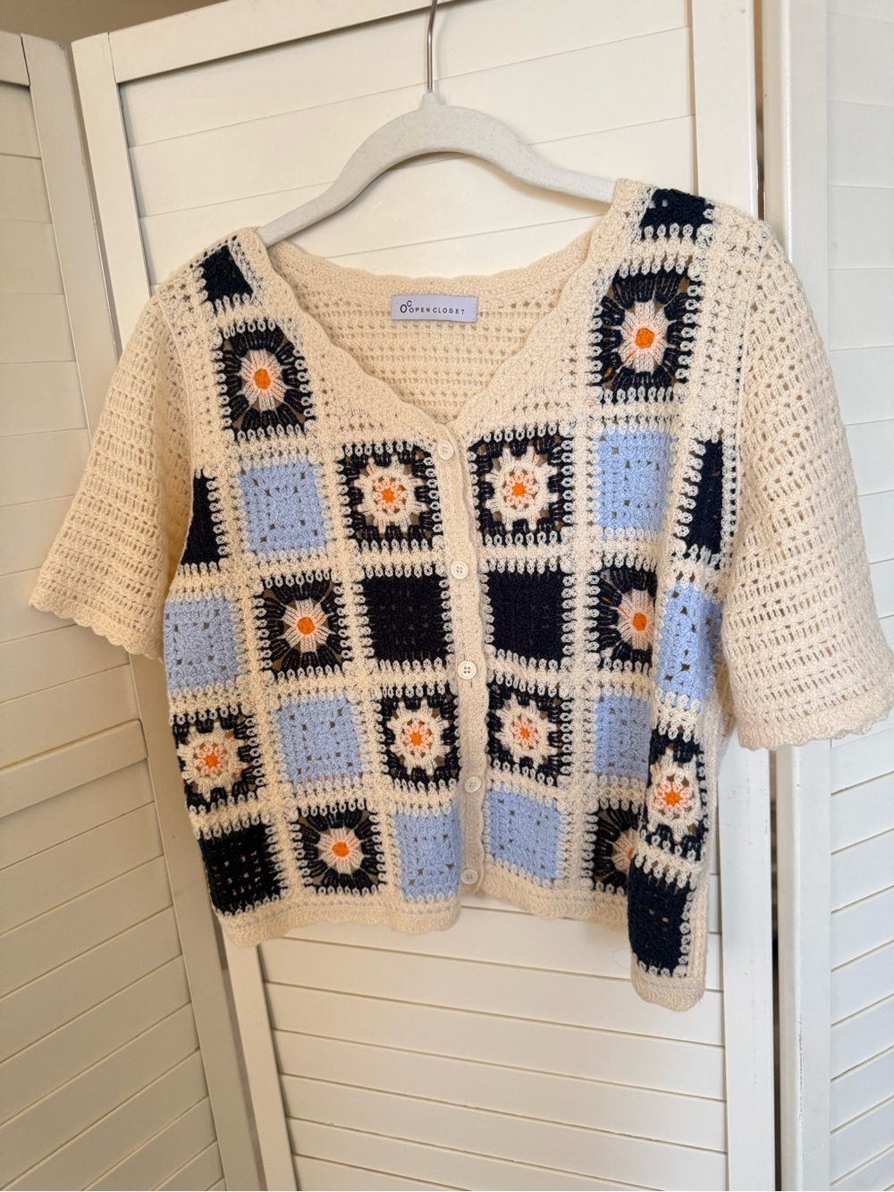 Open Closet Cream granny stitch Crochet Cardigan sweater medium